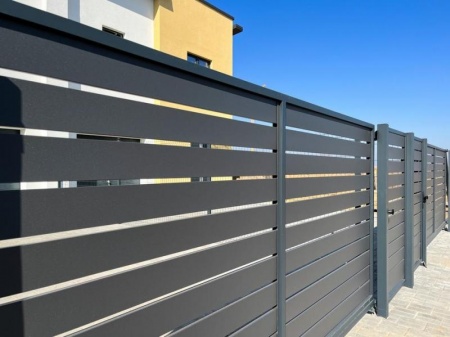 Quels mat&eacute;riaux choisir pour une cl&ocirc;ture durable pr&egrave;s de Saint-Dizier ?